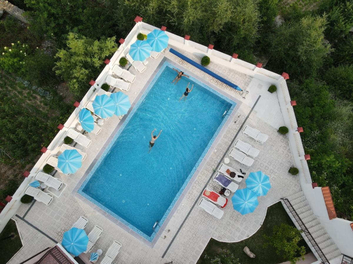 Hotel Deyanira Gorno Dryanovo Exteriör bild