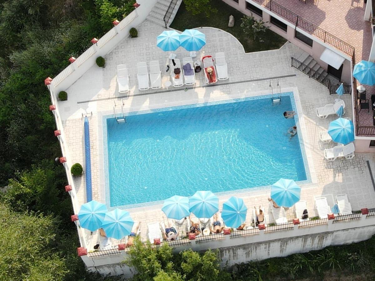 Hotel Deyanira Gorno Dryanovo Exteriör bild