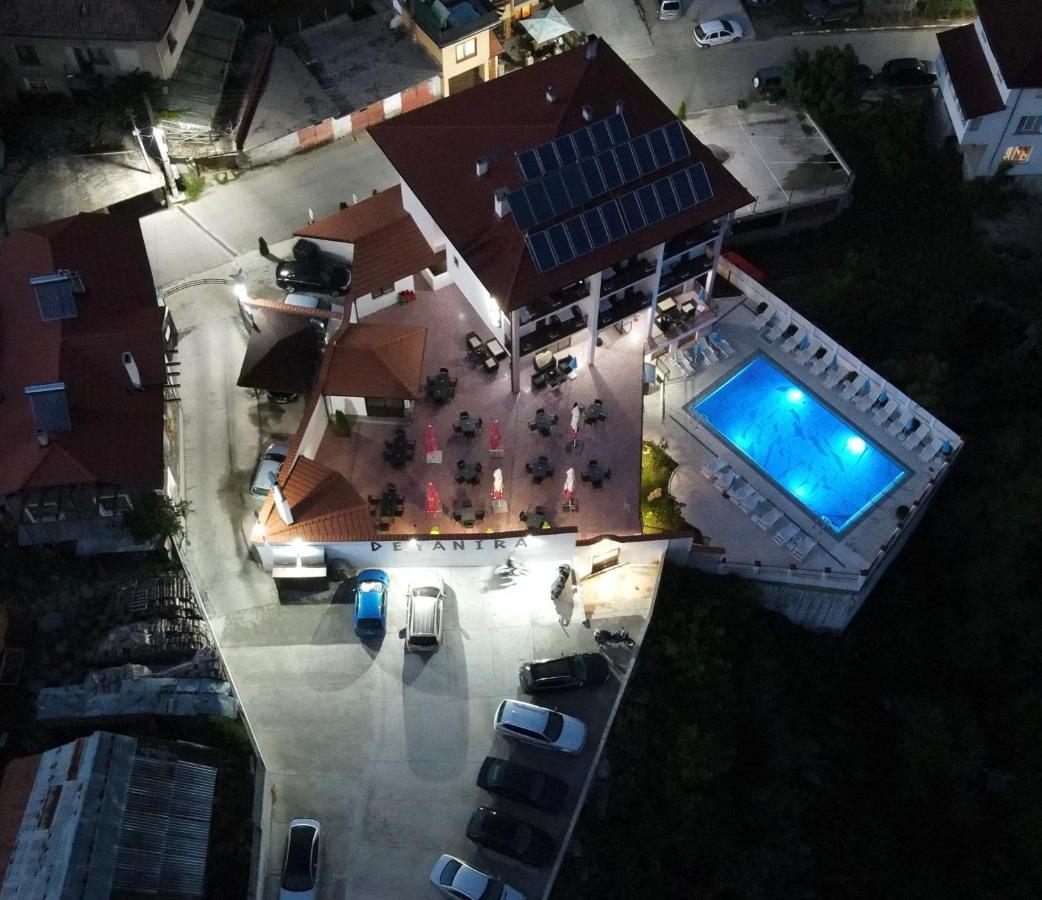 Hotel Deyanira Gorno Dryanovo Exteriör bild