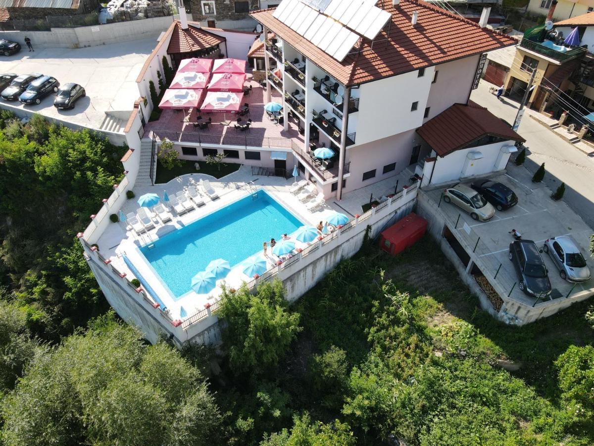 Hotel Deyanira Gorno Dryanovo Exteriör bild