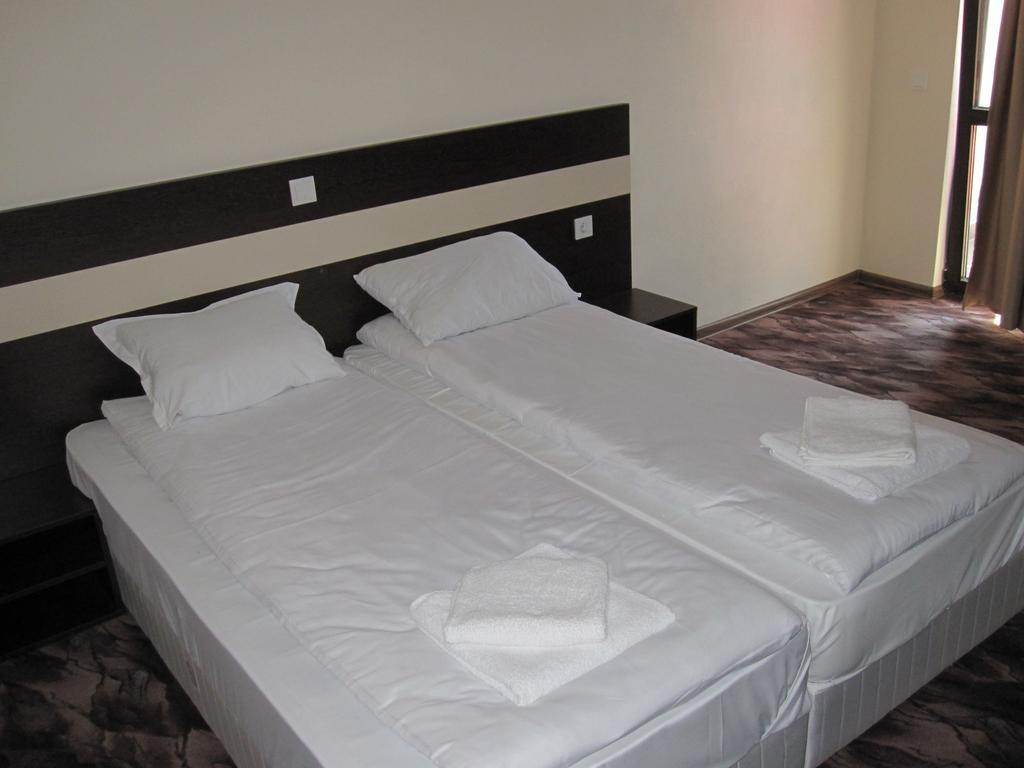 Hotel Deyanira Gorno Dryanovo Rum bild