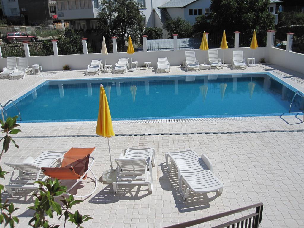 Hotel Deyanira Gorno Dryanovo Exteriör bild