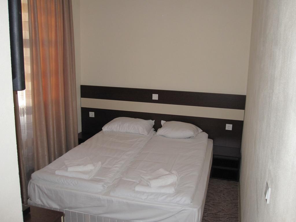 Hotel Deyanira Gorno Dryanovo Rum bild