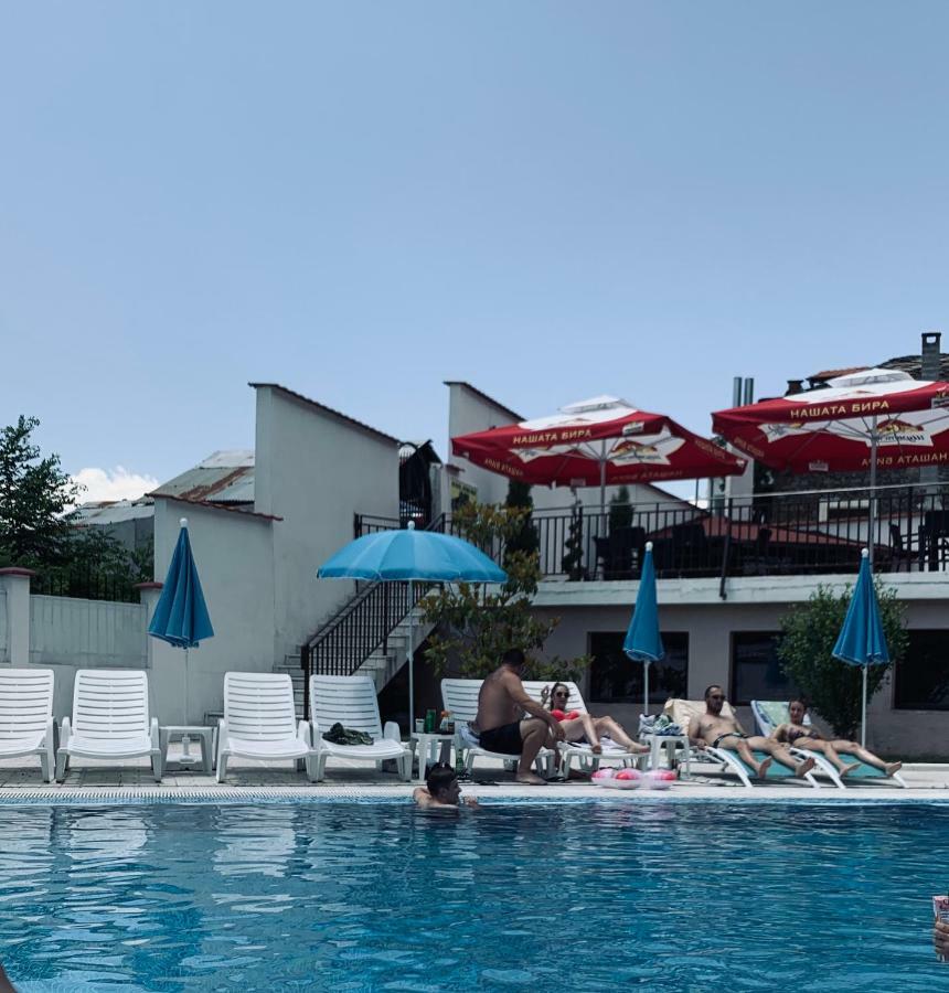 Hotel Deyanira Gorno Dryanovo Exteriör bild